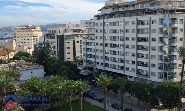 Apartamento en Alquiler en Tánger: 5 Habitaciones, Vista Impresionante — Tánger, Iberie - 4
