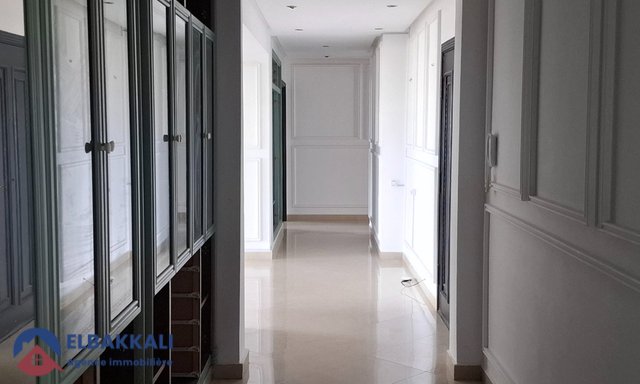 Apartamento en Alquiler en Tánger: 5 Habitaciones, Vista Impresionante — Tánger, Iberie - 15