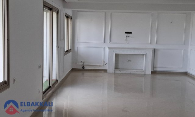 Apartamento en Alquiler en Tánger: 5 Habitaciones, Vista Impresionante — Tánger, Iberie - 9