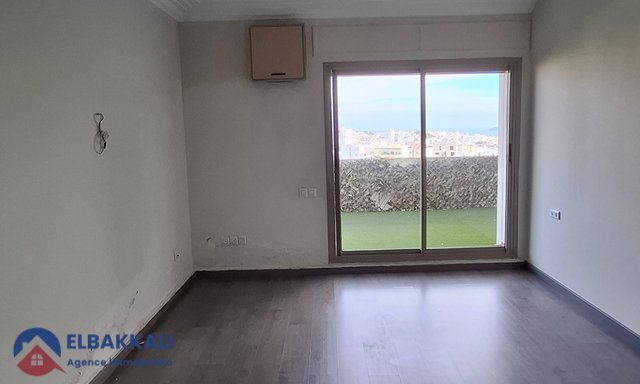 Apartamento en Alquiler en Tánger: 5 Habitaciones, Vista Impresionante — Tánger, Iberie - 12