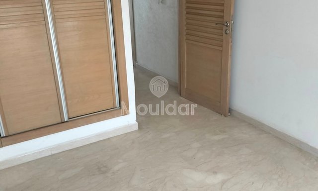 استوديو للإيجار في المعاريف: الراحة والمرافق في الدار البيضاء - 3