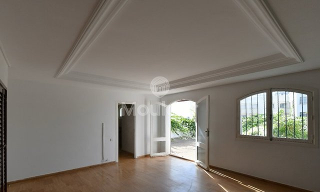 منزل للإيجار في عين دياب: أناقة وراحة!