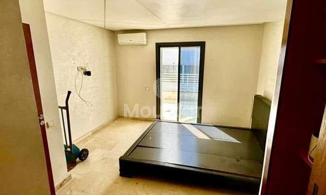 شقة جميلة 3 غرف للإيجار في الدار البيضاء - لا جيروند - 3