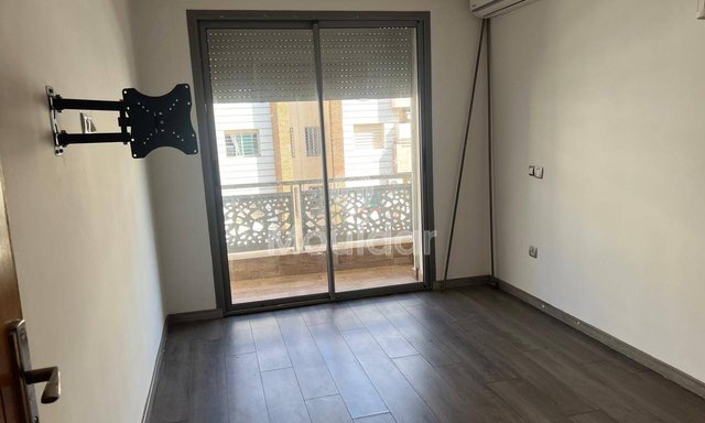 شقة 3 غرف للإيجار في الدار البيضاء - كاليفورنيا - 4