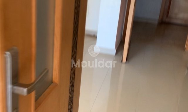 شقة مكونة من غرفتين للإيجار في الرباط مع شرفة حديثة - 2