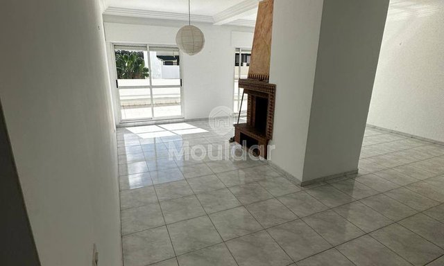 شقة للإيجار: ٣ غرف نوم في الرباط، تراس خاص