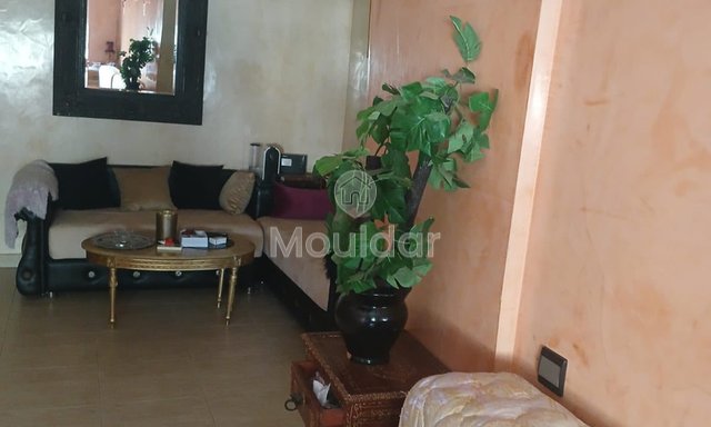 للإيجار: شقة فسيحة تتكون من 3 غرف مع شرفة في الرباط