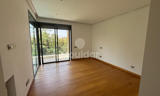 فيلا فاخرة في الدار البيضاء: مسبح، حديقة وراحة - 3