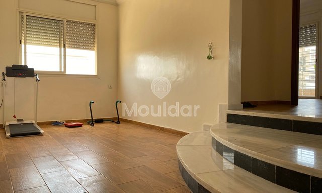 فيلا عصرية في الرباط: 4 غرف نوم، حديقة وشرفة - 2