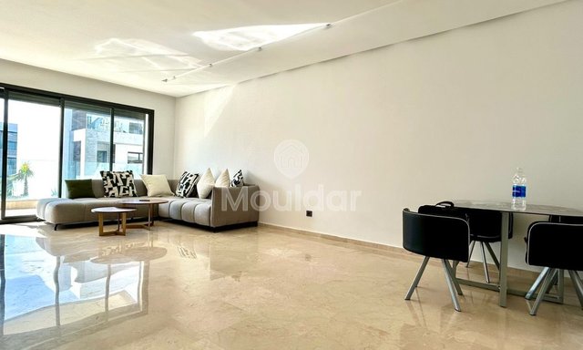 شقة للايجار في عين دياب: راحة وأمان