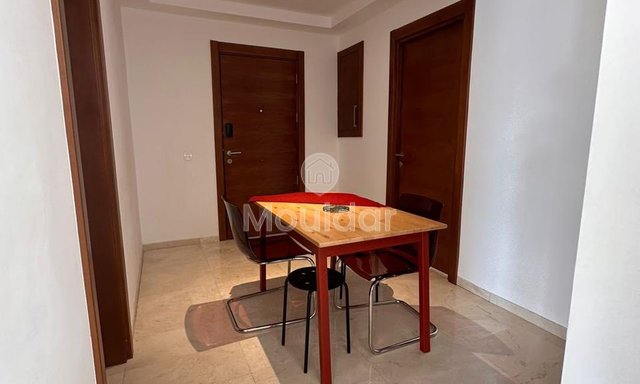 شقة للإيجار في عين دياب: إطلالة على البحر ومسبح - 4