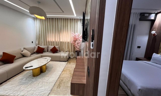 Fuga para Marrakech: Apartamento Confortável com Piscina e Varanda