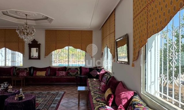 Exzellenzhaus in Benslimane: Komfort, Pool und Terrasse - 2