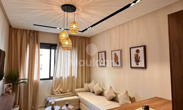 شقة حديثة للإيجار في الدار البيضاء - كالفورنيا مع شرفة