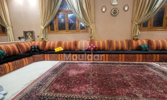 Villa À Vendre à Marrakech: 3 Chambres, Parking & Plus