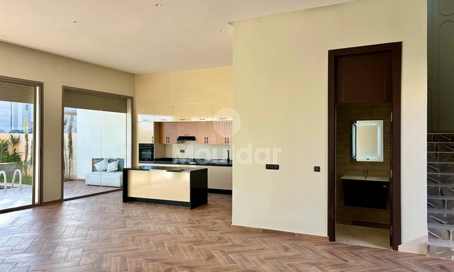 Villa de Charme à Marrakech avec Piscine et Jardin Éclatants - 2