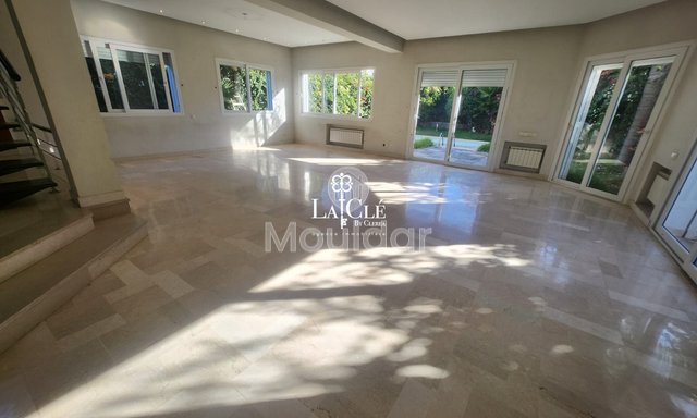 فيلا فاخرة في الدار البيضاء: أناقة وراحة لا تضاهى - 2