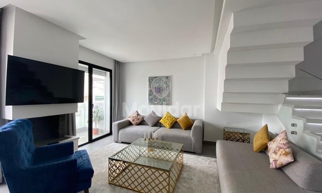 دوبلكس جميل للإيجار في الدار البيضاء، راسين - غرفتان نوم