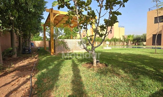 Villa de Luxe à Vendre à Marrakech avec Piscine et Jardin - 2