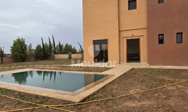 فيلا فاخرة للبيع في مراكش مع مسبح وحديقة - 10