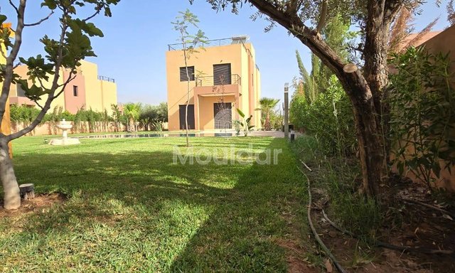 Villa de Luxe à Vendre à Marrakech avec Piscine et Jardin - 3