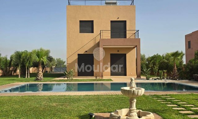 Villa de Luxe à Vendre à Marrakech avec Piscine et Jardin