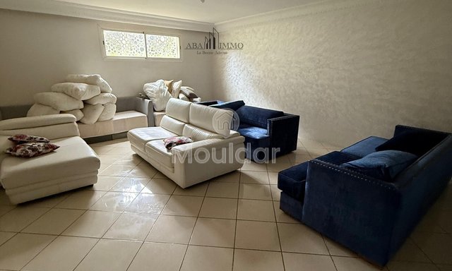 فيلا حديثة للإيجار في دار بوعزة: الراحة والأمان