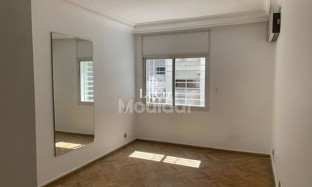 Charming 3-Bedroom Apartment for Sale in Racine, Casablanca - 2