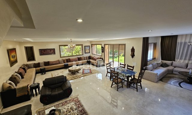 Villa Luxueuse à Marrakech avec Piscine et Jardin Verdoyant