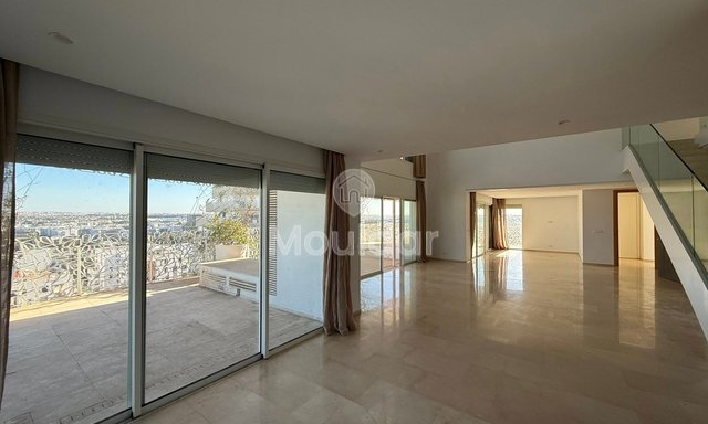 بنتهاوس فاخر في الدار البيضاء: راحة وأناقة للإيجار