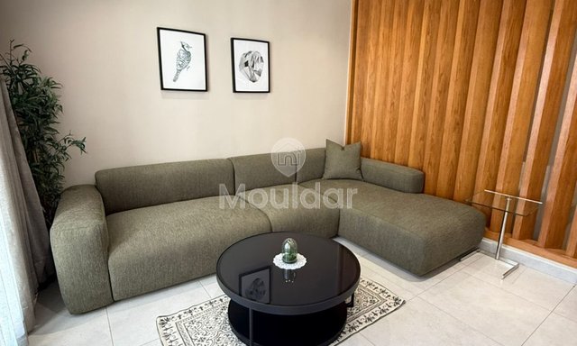 استوديو للإيجار في الدار البيضاء - الطابق الأخير مع مرآب