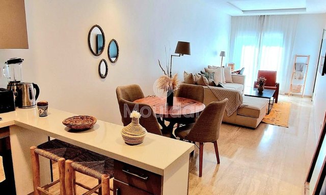 استوديو جذاب للإيجار في الدار البيضاء - المعاريف مع شرفة