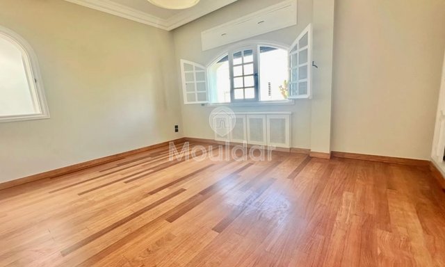 فيلا مفروشة للإيجار في الدار البيضاء: الفخامة والراحة