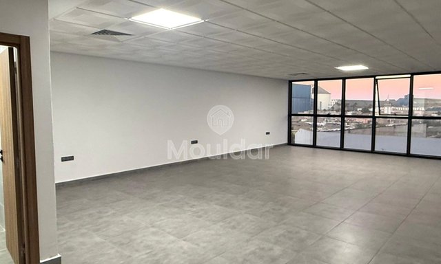 مكتب للإيجار في الدار البيضاء: مساحة 82م² مؤمنة وعملية - 3