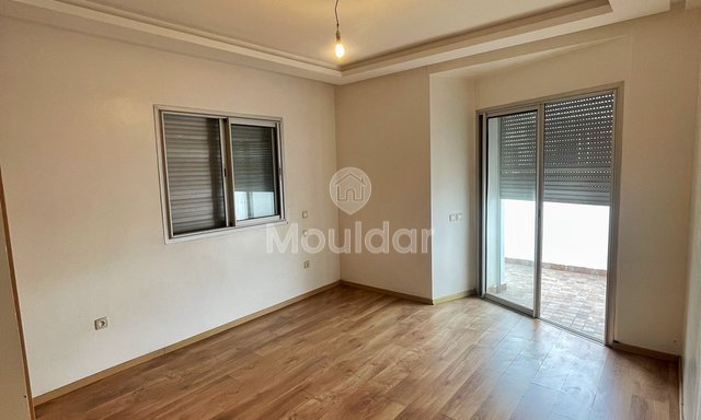 Appartamento moderno da affittare a Casablanca: 3 camere, terrazza