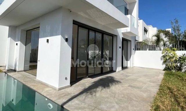 فيلا فاخرة للإيجار في عين دياب، الدار البيضاء