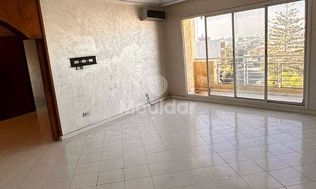 شقة رائعة 3 غرف للإيجار في الدار البيضاء، درب غليف