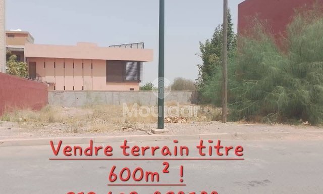 أرض للبيع في مراكش: فيلا مع مسبح وحديقة - 3