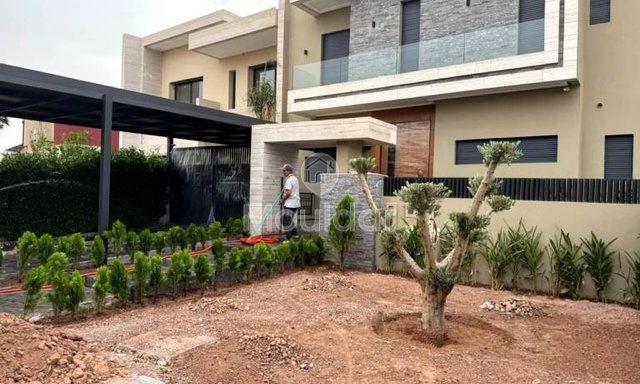 Villa de Luxe à Marrakech : 4 Chambres, Piscine et Sécurité - 5