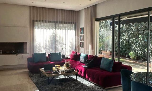 Villa de Rêve à Dar Bouazza avec Jardin et Piscine - 3