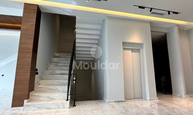 Villa de Luxe à Marrakech : 4 Chambres, Piscine et Sécurité - 3