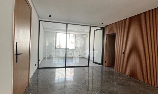 فيلا فاخرة للإيجار في الدار البيضاء - أناقة في قلب المنار - 4