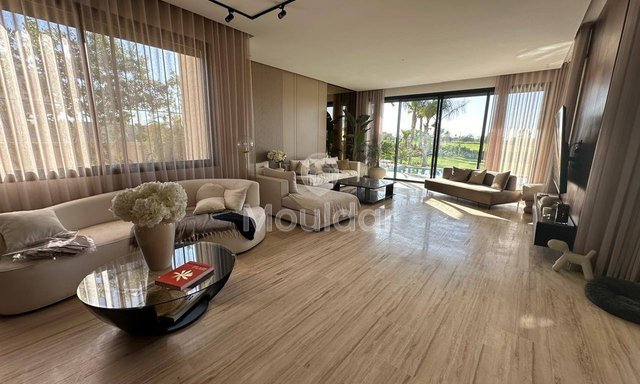 الهروب إلى مراكش: فيلا فاخرة مع مسبح وحديقة خاصة