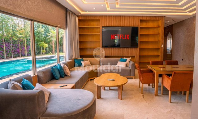 فيلا الأحلام في مراكش: الفخامة والاسترخاء في الحديقة