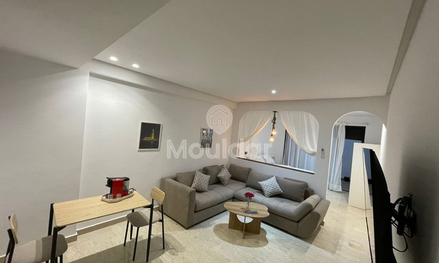 Umeblowane studio do wynajęcia z tarasem i klimatyzacją w Bourgogne