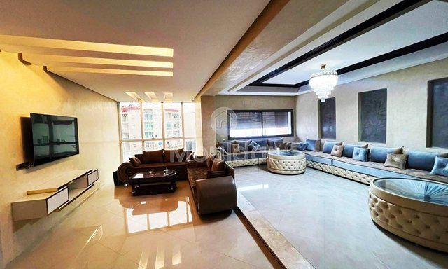 Apartamento espaçoso para alugar em Kénitra: 180 m² com varanda