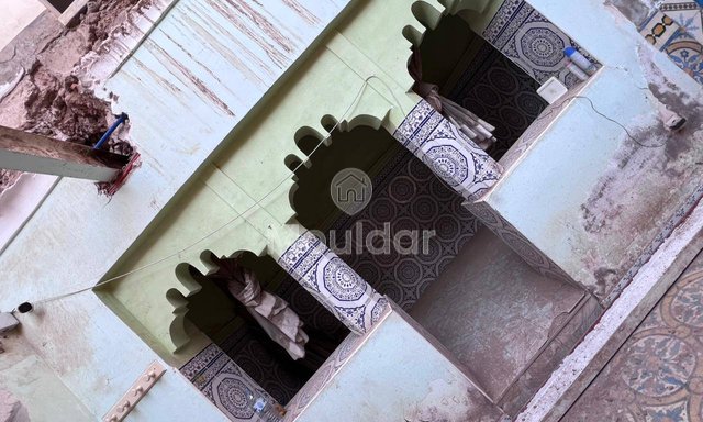 رياض للبيع في مراكش: 6 غرف، تراس واسع - 2