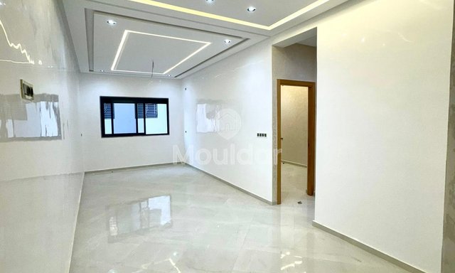 Fas'ta Şirin Daire: 2 Yatak Odası, Balkon ve Otopark ile