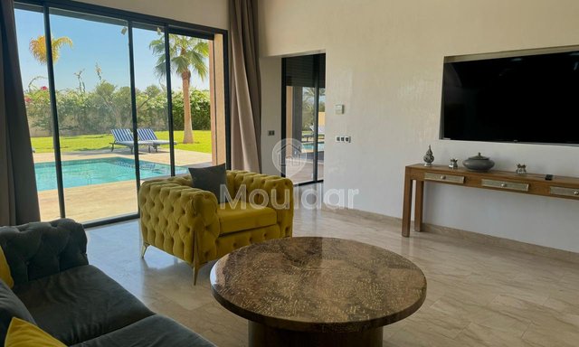 فيلا فاخرة في مراكش: هروب مع مسبح وحديقة