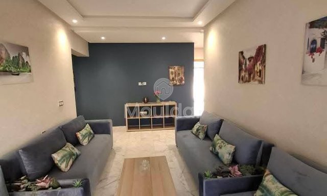 شقة للإيجار في مارتيل: غرفتان، شرفة وأمان